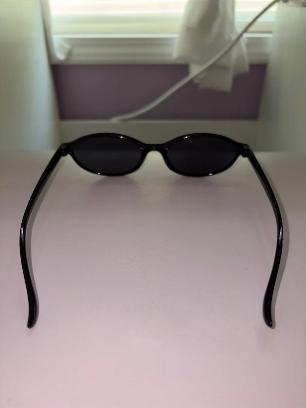 Black Oval Women’s Sunglasses - Classic Chic